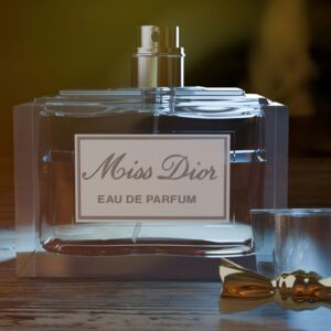 عطر گلی و میوه ای Miss Dior