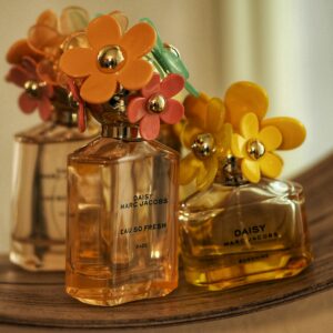 عطر دخترانه شیرین Marc Jacobs Daisy